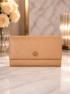 Gucci Light Pink Pebbled Leather Snap Closure Long Wallet | Full Inclusion